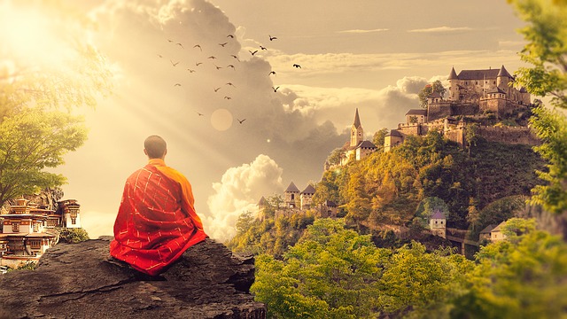 mnich při meditaci